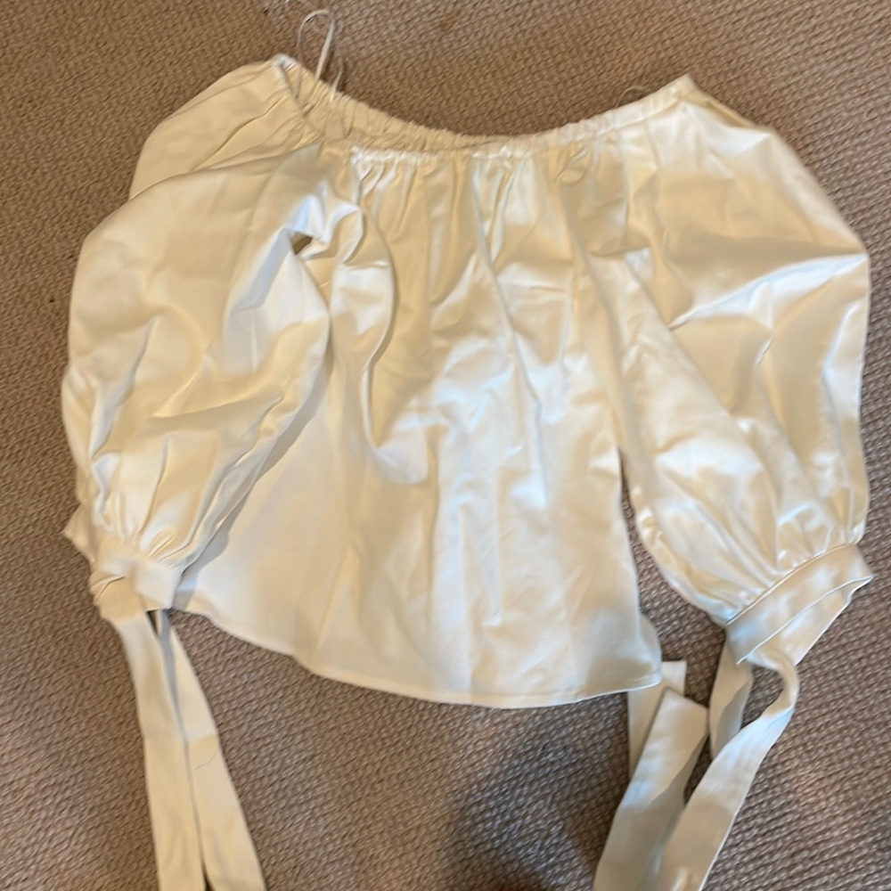Cece NWT off shoulder white XS ballon top